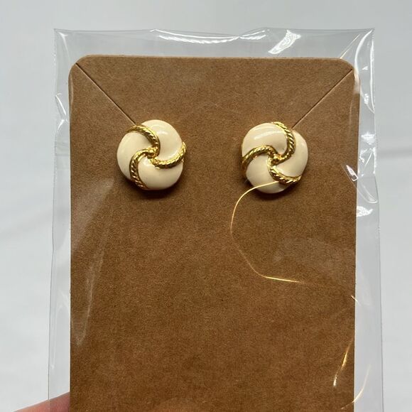 Vintage Trifari Cream and Gold Toned Swirl Earrings - Picture 1 of 5